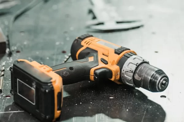 Benefits of Using Cordless Compact Drill/Driver Power Tools for Home Projects
