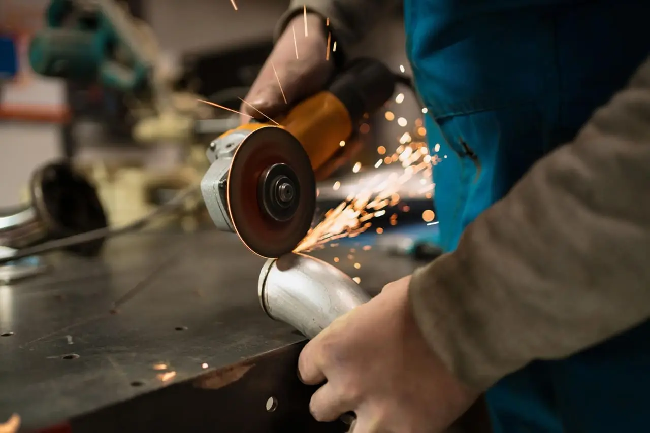 Maintenance Tips for Angle Grinder in Dubai's Climate