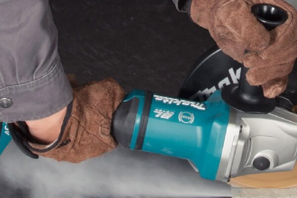Makita DGA901 Angle Grinder with Auto Start Wireless System