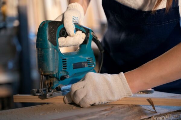Top 10 Must-Have Power Tools for DIY Enthusiasts in Dubai
