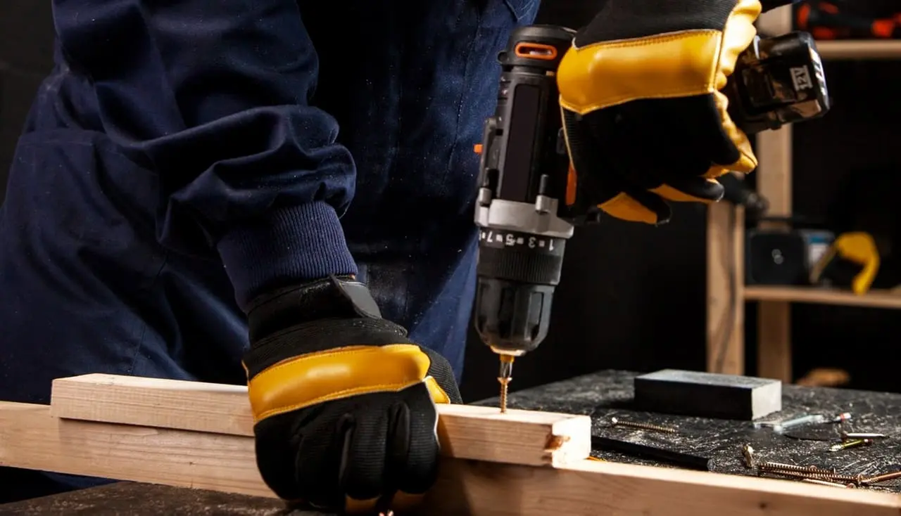 Top Power Tools in Dubai Essential Drills and Saws for Every Project